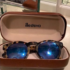 Illesteva sunglasses in tortoise and blue lens